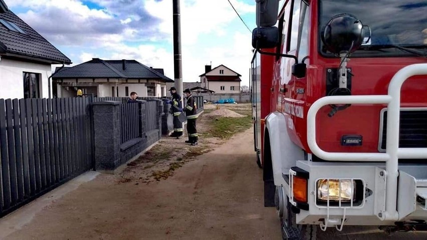 Rzekuń. Kolejni mieszkańcy gminy otrzymali maseczki oraz przyłbice. W poniedziałek rozdawane będą następne