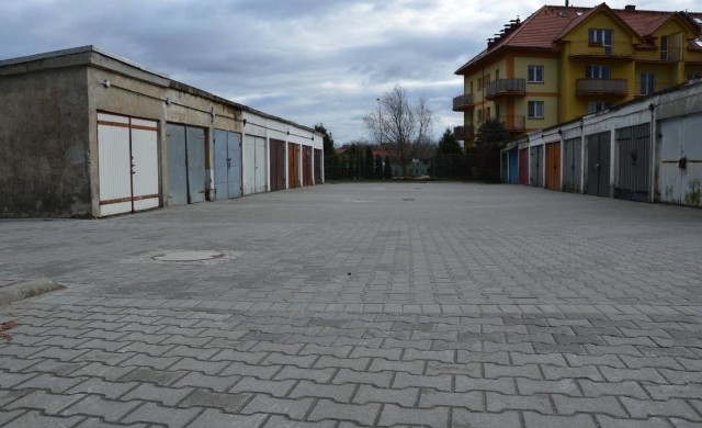 Teren przy garażach na ul. Konarskiego w Świebodzinie został utwradzony