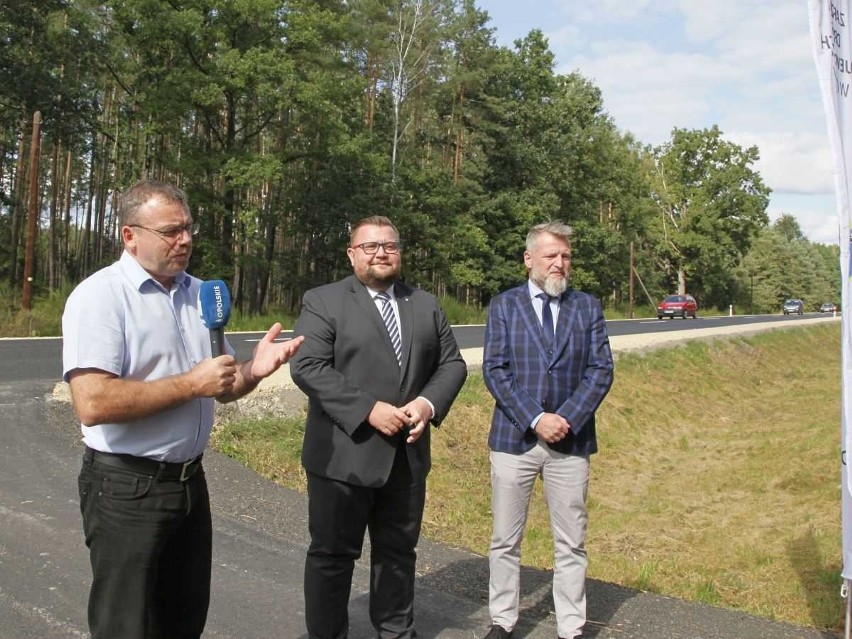 Pomiędzy Dobrzeniem Wielkim a Kup jeździmy już po nowym...