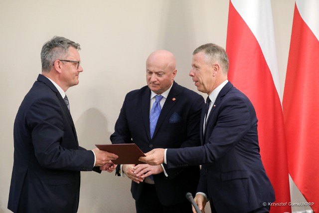 Jacek Grzegorzak (nz. pierwszy z lewej) został przez prezydenta Polski Andrzeja Dudę powołany do Rady ds Samorządu Terytorialnego.
