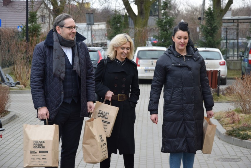 Finał akcji "Pomaganie przez gotowanie". Gdyńskie hospicjum otrzymało wsparcie