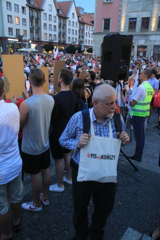 10 tysięcy osób protestowało we Wrocławiu w obronie sądów