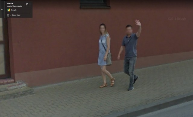 W programie Google Street View automatycznie zamazywane są ludzkie twarze i tablice rejestracyjne samochod&oacute;w, ale na zdjęciach można rozpoznać siebie lub kogoś znajomego po charakterystycznej sylwetce, ubraniu lub miejscu. A może to ciebie upolowała kamera Google'a - na spacerze z psem, w czasie zakup&oacute;w lub podczas rowerowej przejażdżki po Lipsku? Zobacz zdjęcia!