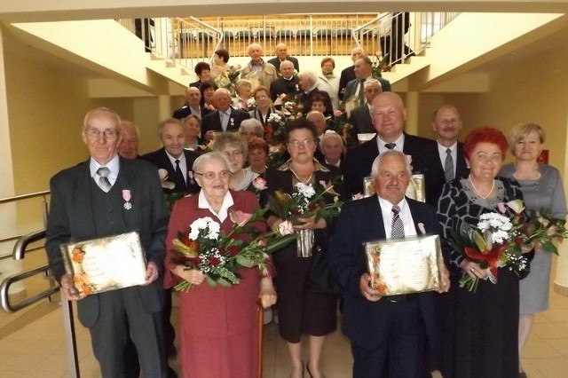 Medale otrzymało szesnaście par małżeńskich z gminy Kowala.