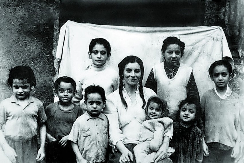 Liczna rodzina romska z Bytomia, z klanu Kelderaszy.