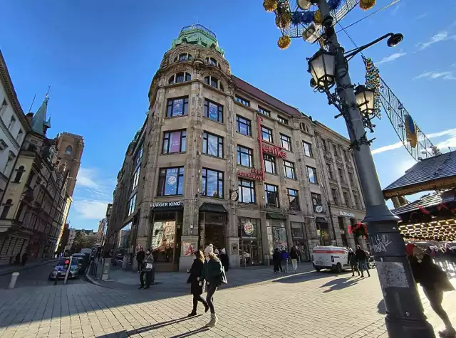 Z budynku Feniksa w Rynku zniknie sklep spożywczy Społem. Był obecny przez prawie 80 lat.