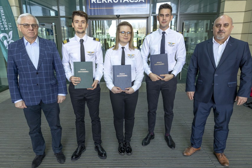 Studenci pilotażu na Politechnice Rzeszowskiej zwycięzcami konkursu PLL LOT na najlepsze prace dyplomowe