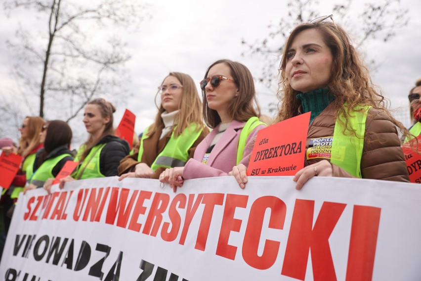 Protest pielęgniarek i położnych ze Szpitala...