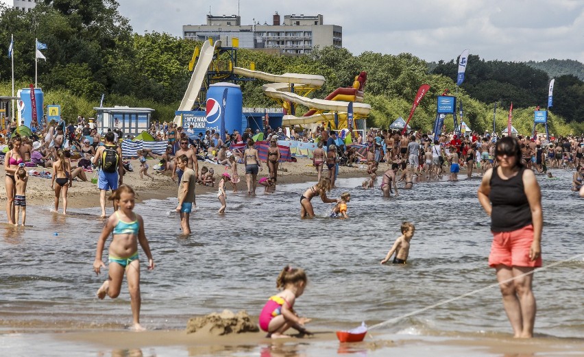 Za dnia kąpielisko Gdańsk Jelitkowo jest idealnym miejscem...