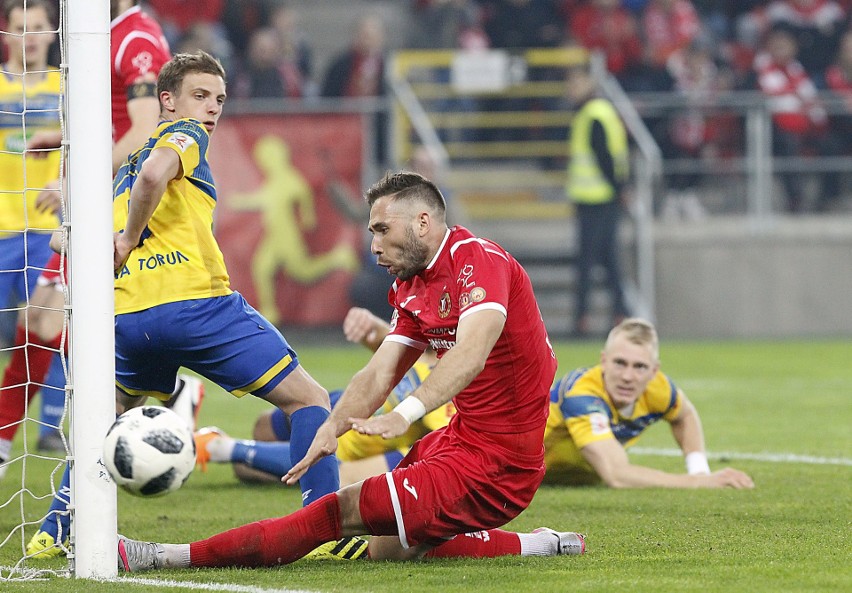 Kibice na meczu Widzew Łódź - Elana Toruń który zakończył się remisem 1:1.