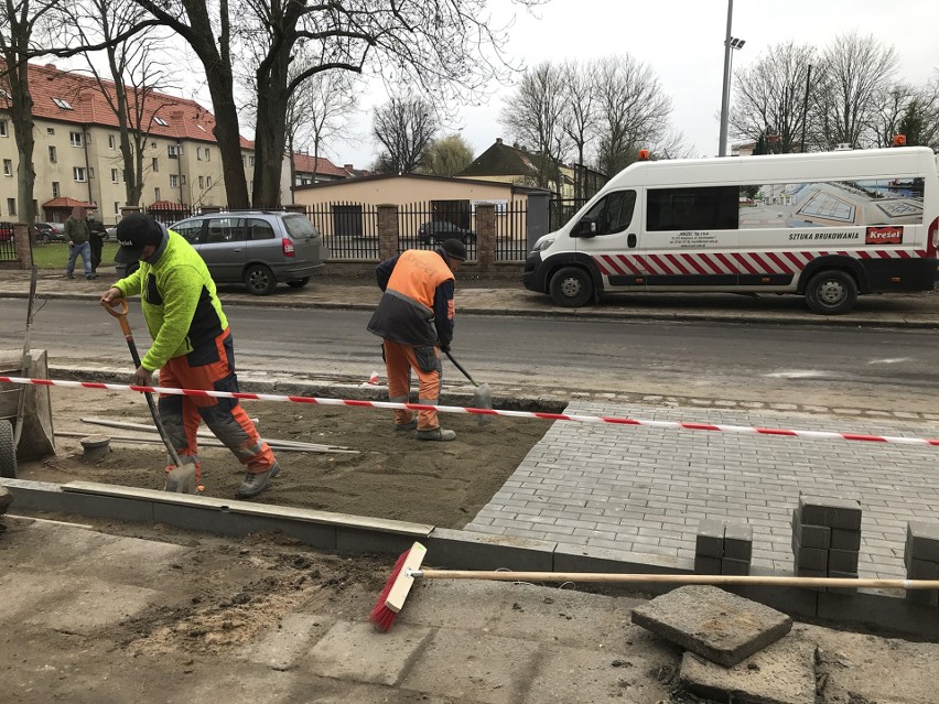 Mieszko wielkim władcą był i zasługuje na wyremontowaną ulicę w Słupsku [ZDJĘCIA]