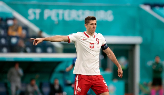 14.06.2021 rosja sankt petersburg euro 2020 2021uefa mistrzostwa europy w pilce noznej pilka nozna gazprom arena pierwszy mecz polska slowacja robert lewandowski fot. sylwia dabrowa / polska press