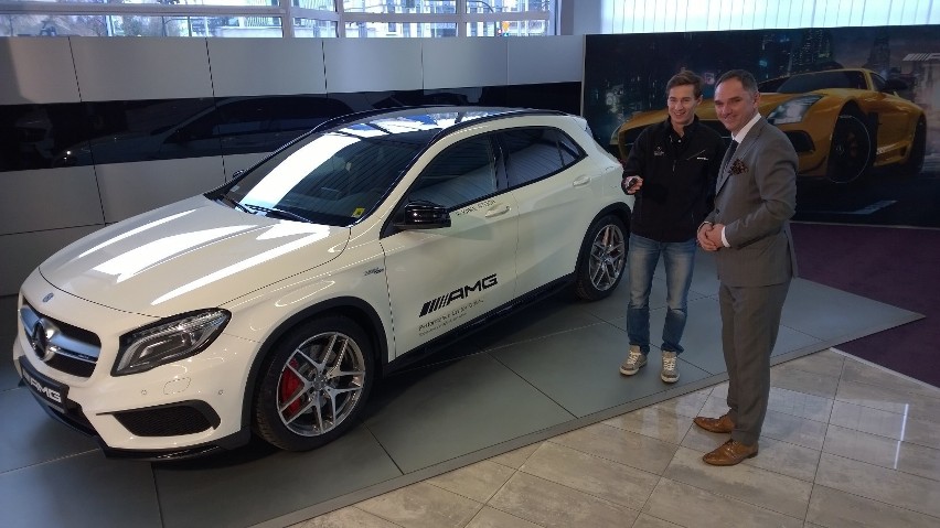 Kamil Stoch odbiera Mercedesa-AMG GLA 45 / Fot....