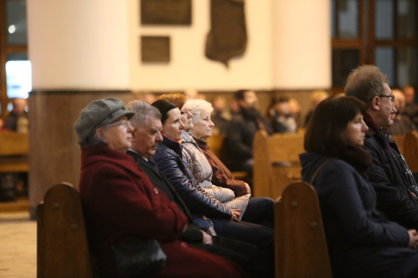 6. rocznica katastrofy smoleńskiej. Obchody w woj. śląskim