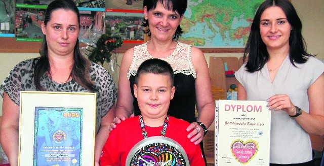 9-letni Bartek Banasik z Kielc uratował życie swojej mamie.