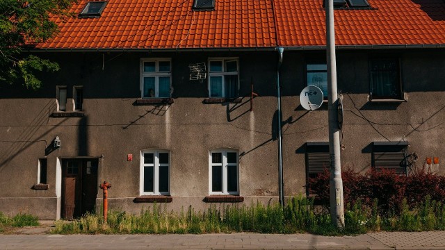 Poznański magistrat poinformował, że dotacja do wymiany okien i drzwi zewnętrznych będzie przyznawana tylko właścicielom tych nieruchomości, które zostały zbadane termowizyjnie w ramach miejskiego programu "Trzymaj ciepło". 