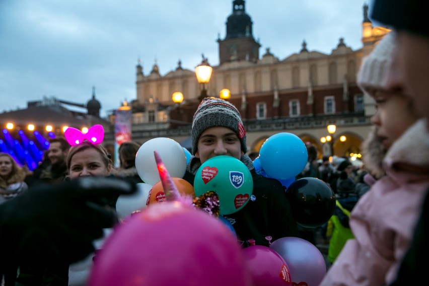 Wolontariusze WOŚP 2019 na krakowskich ulicach