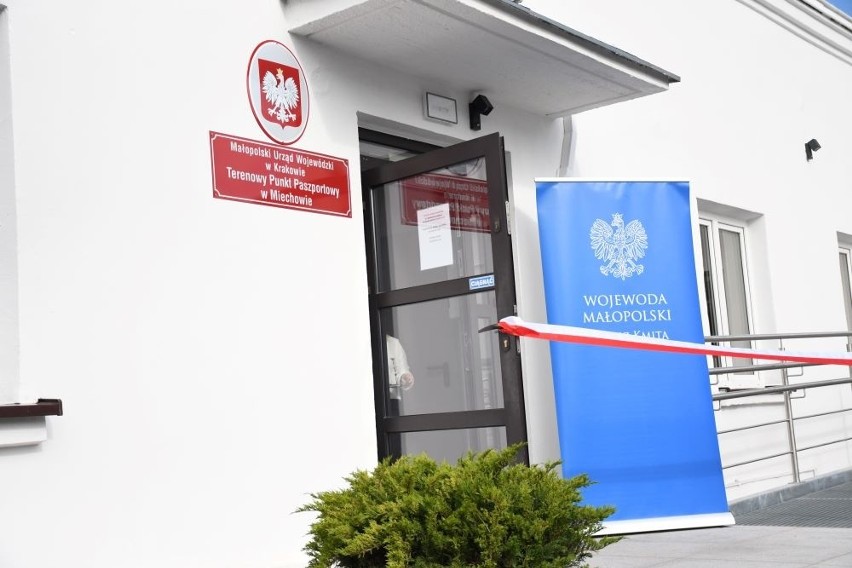 W Miechowie został otwarty punkt paszportowy
