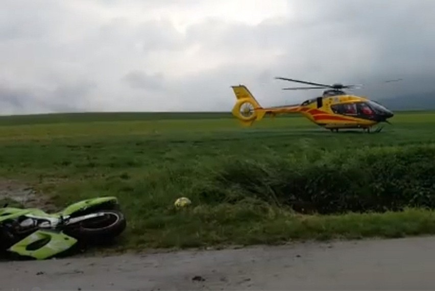 Wypadek motocyklisty na drodze Sobótka - Przezdrowice