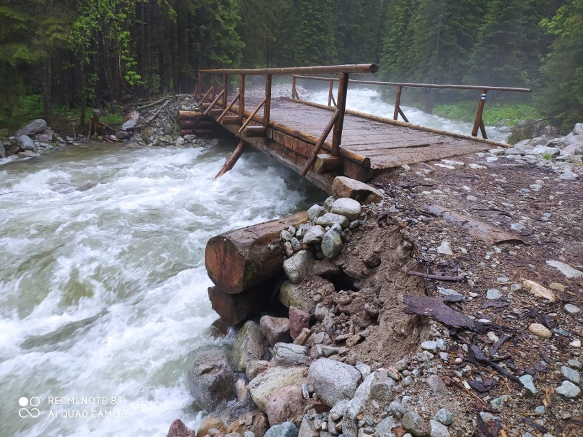 Powódź w górach. Wycieczki w Tatry (także słowackie) trzeba odłożyć na kilka dni! 