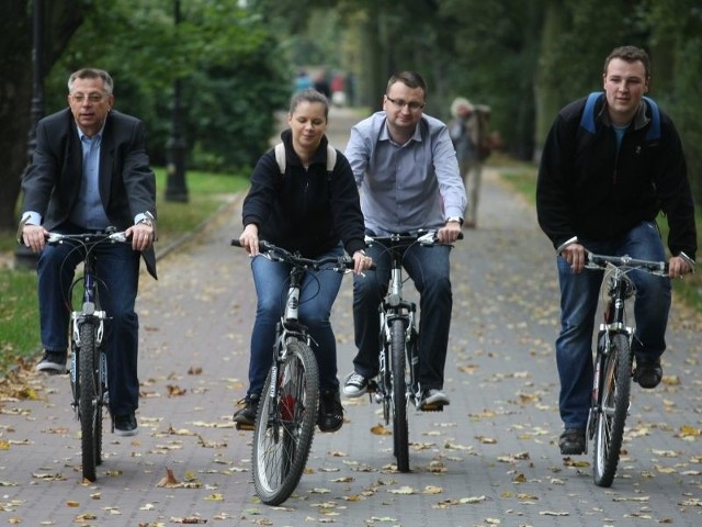 Miejska samoobsługowa wypożyczalnia rowerów w Białymstoku. Radni są za