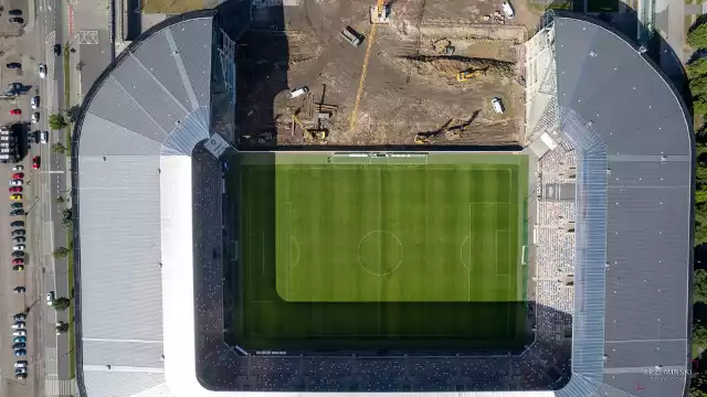 Na Arenie Zabrze trwa budowa ostatniej części stadionu Górnika.Zobacz kolejne zdjęcia. Przesuwaj zdjęcia w prawo - naciśnij strzałkę lub przycisk NASTĘPNE