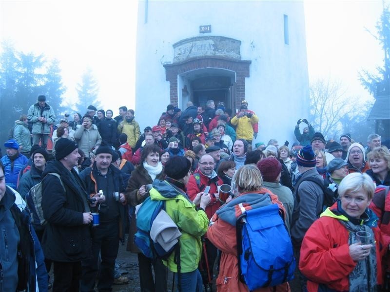 Polscy i czescy turyści na Kopie Biskupiej