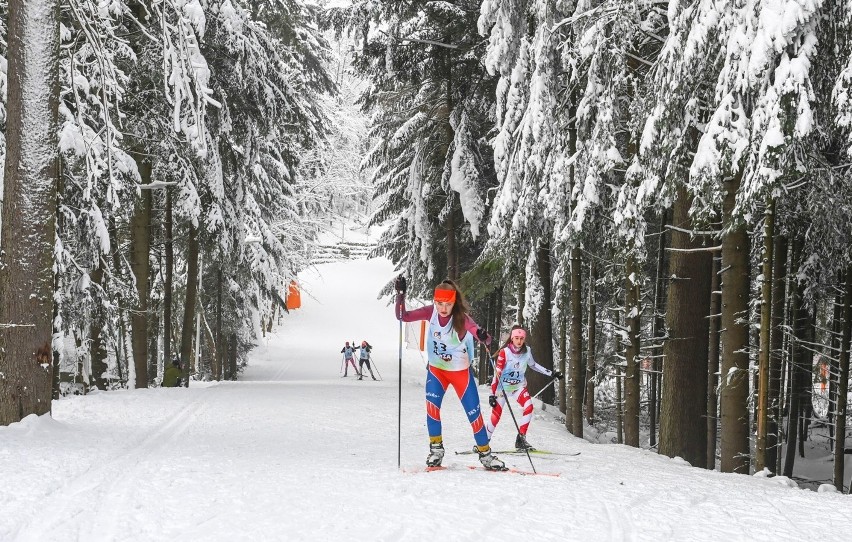 Młodzi biegacze i skoczkowie narciarscy opanują Zakopane! Niezwykłe zawody w stolicy Tatr