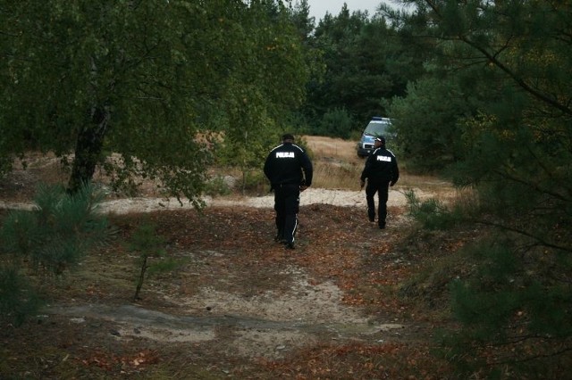 Policjanci z Szydłowca patrolują lasy w powiecie.