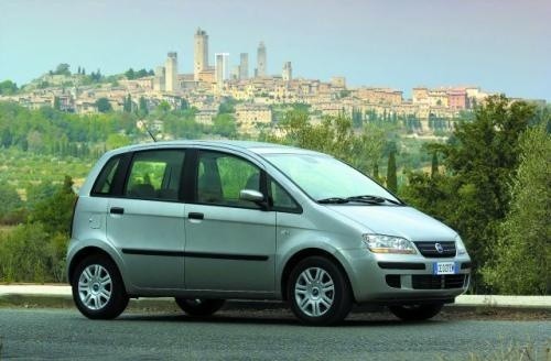 Fot. Fiat: Fiat Idea wymiarami zewnętrznymi jest zbliżona do Forda Fusiona, ma jednak ładniejszą sylwetkę.