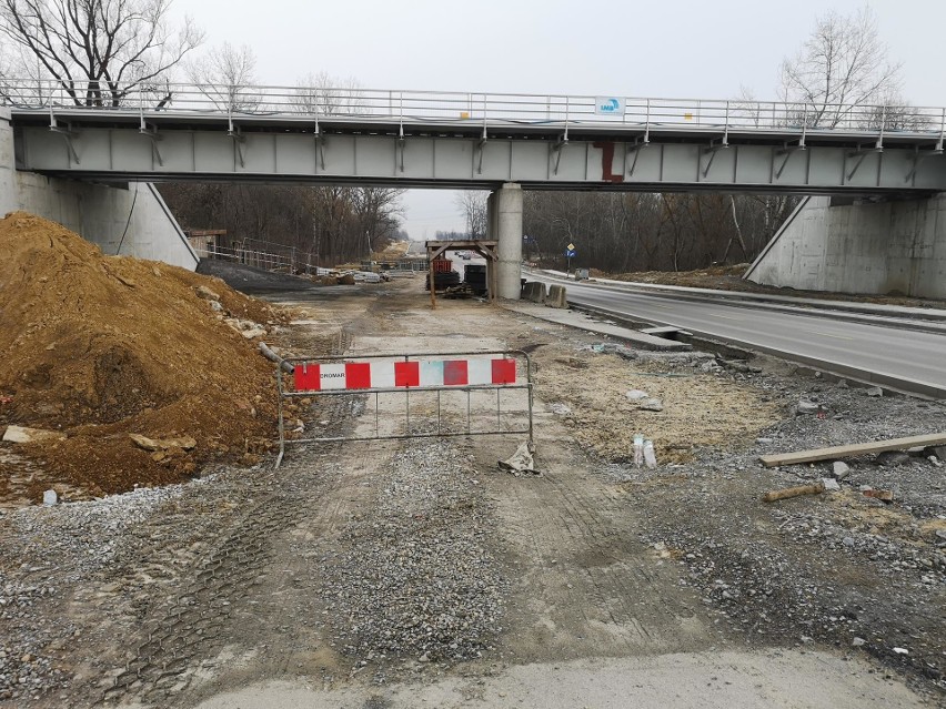 Kraków. Rozbudowa ulicy Igołomskiej. Budują tam tunel i wiadukty. Zobacz, jak postępują prace [ZDJĘCIA]