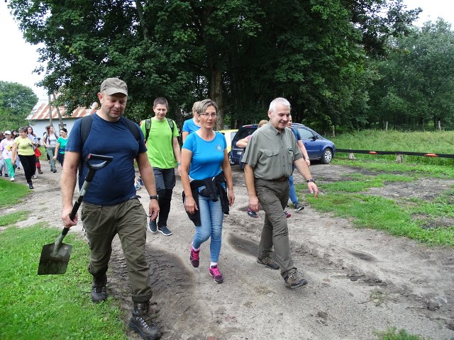 Nadleśnictwo Polanów już przygotowuje kolejny – tym razem jesienny - „Spacer z leśnikiem”. Informacje będą dostępne wkrótce na stronie Nadleśnictwa Polanów.