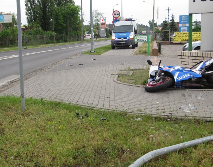 Kierowca motocykla zmarł po wypadku w Michelinie