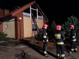 Pożar domu seniora w Drzewocinach koło Pabianic. Jedna osoba zginęła [ZDJĘCIA, FILM]