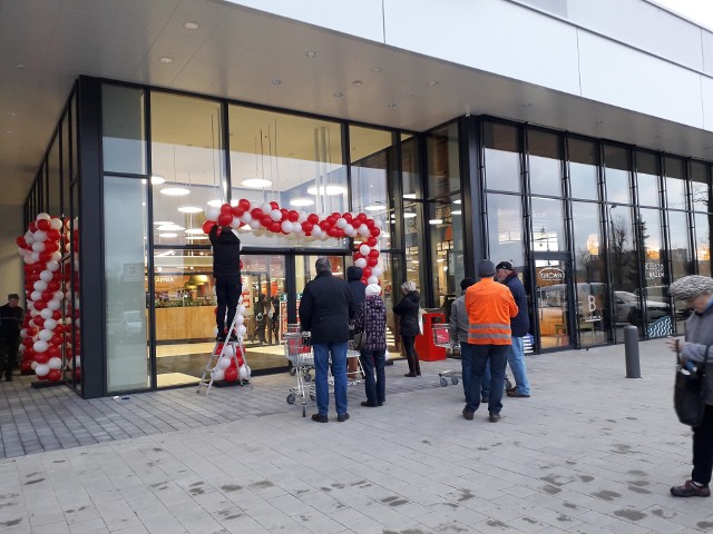 Kaufland w Częstochowie już otwarty. To drugi sklep tej sieci w mieścieZobacz kolejne zdjęcia. Przesuwaj zdjęcia w prawo - naciśnij strzałkę lub przycisk NASTĘPNE