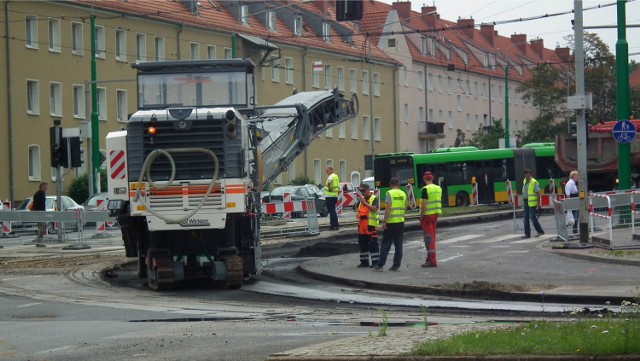 Objazdy w Poznaniu: Drogowcy rozpoczynają kolejne remonty dróg!