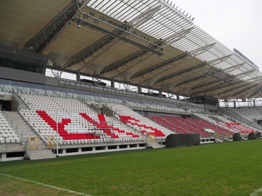 Przedderbowe "harce" ruszyły. Zniszczone siedziska na stadionie ŁKS - ZDJĘCIA