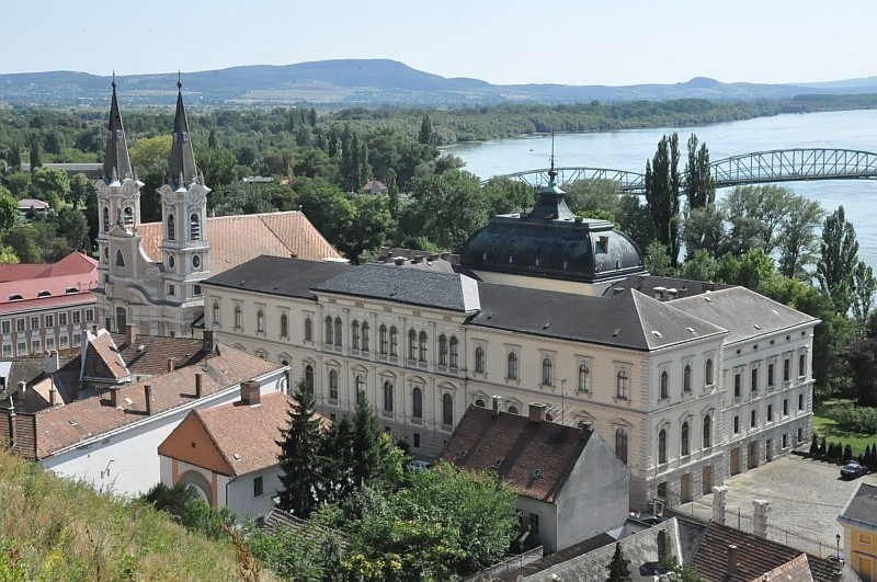 Esztergom. Wegry