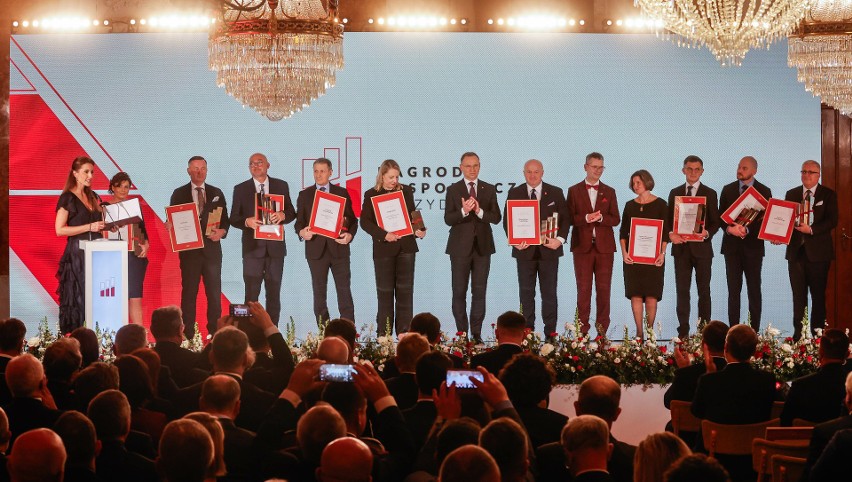 Prezydent Andrzej Duda wręczył w łańcuckim zamku Nagrody Gospodarcze [ZDJĘCIA, WIDEO]