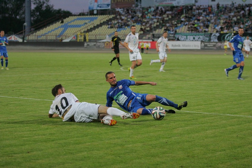 Mała sensacja w Rybniku. Kolejarz pokonał ROW i jest bliski utrzmymania! [RELACJA + ZDJĘCIA]