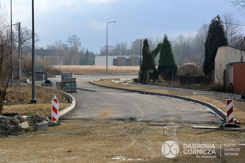 W Dąbrowie Górniczej trwa budowa centrum przesiadkowego w...