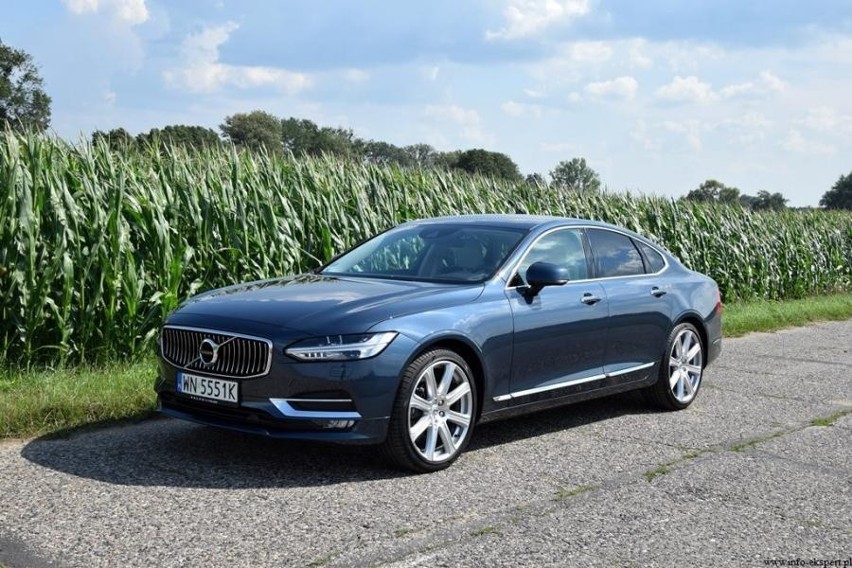 Volvo S90...