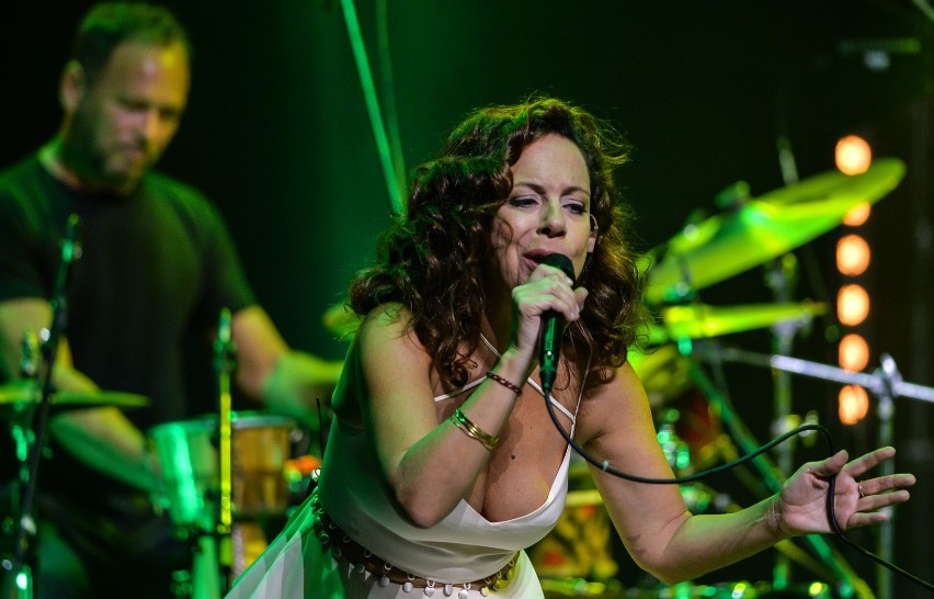 Bebel Gilberto, jedna z największych brazylijskich gwiazd...