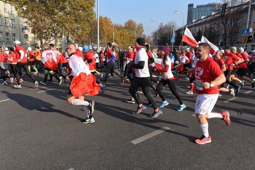 Bieg Niepodległości to największe coroczne święto biegaczy w...