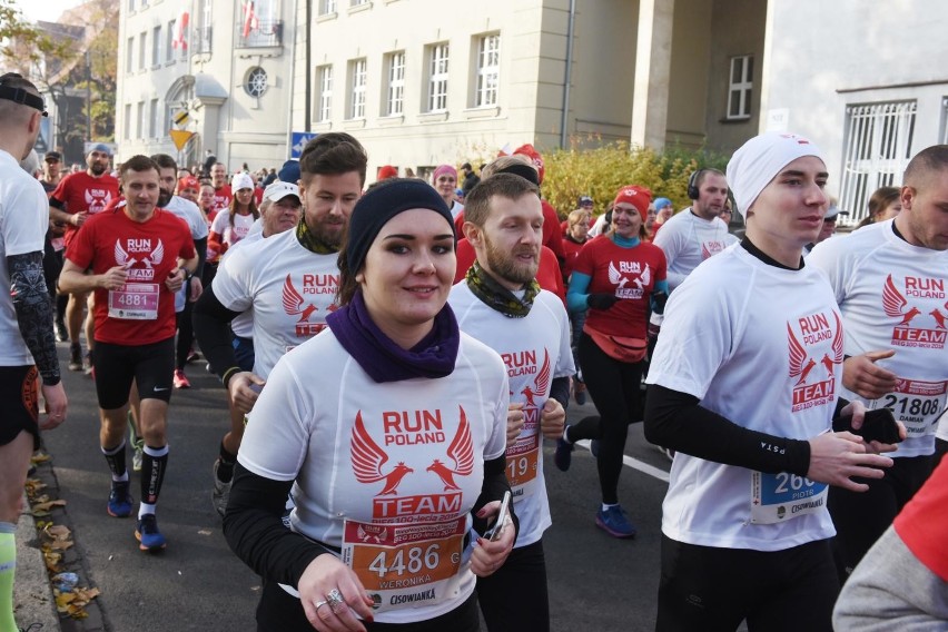 Bieg Niepodległości to największe coroczne święto biegaczy w...