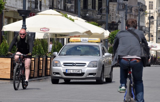 Rada Miejska zwróciła się do Komendanta Miejskiego Policji w Łodzi, aby funkcjonariusze reagowali na wykroczenia popełniane przez taksówkarzy na Piotrkowskiej