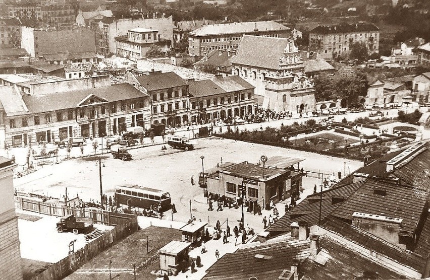 To tu w XX wieku biło serce Lublina. Ulica Świętoduska zawsze tętniła życiem. Zobacz niezwykłe archiwalne zdjęcia