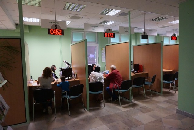 W każdej placówce ZUS pracownicy pomoga obywatelom Ukrainy założyć profil zaufany na Platformie Usług Elektronicznych ZUS