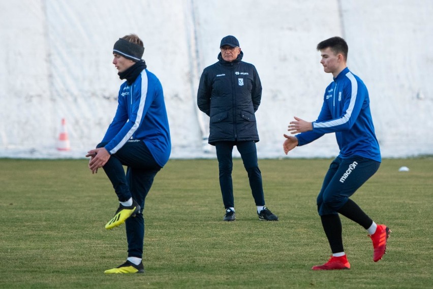 Lech Poznań: Adam Nawałka zabiera do Turcji aż 32 piłkarzy....