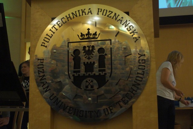 Najwyższe, trzecie miejsce zajęły nauczane na Politechnice Poznańskiej kierunki logistyka, zarządzanie i inżynieria produkcji oraz transport.